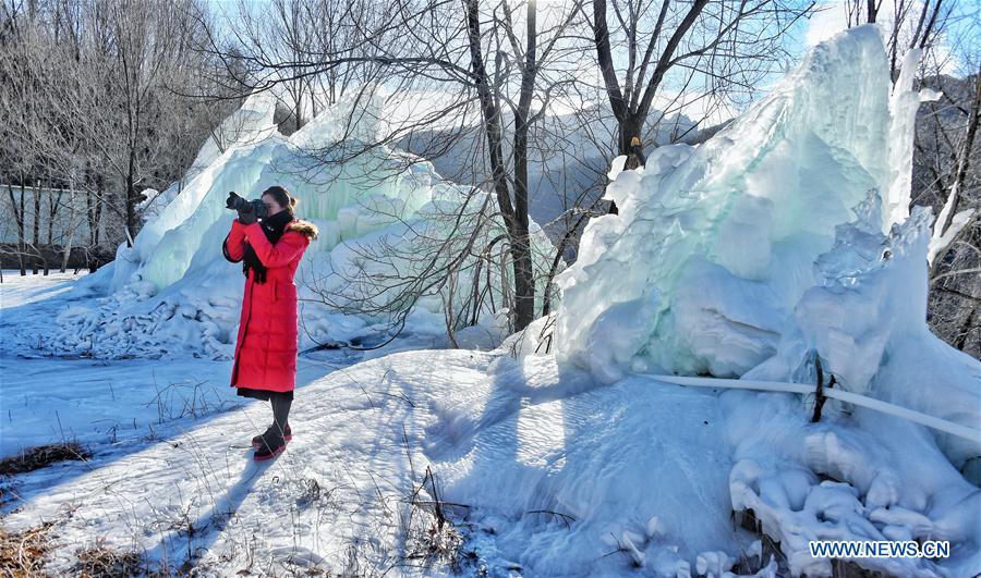 CHINA-BEIJING-SPRING FROZEN WATERFALL (CN)