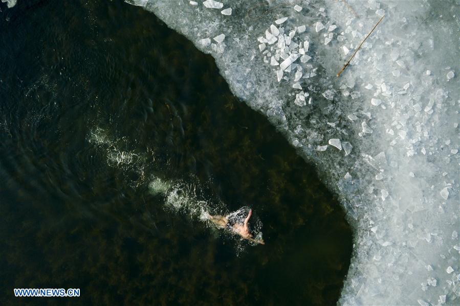 CHINA-HEBEI-WINTER-SWIMMING (CN)