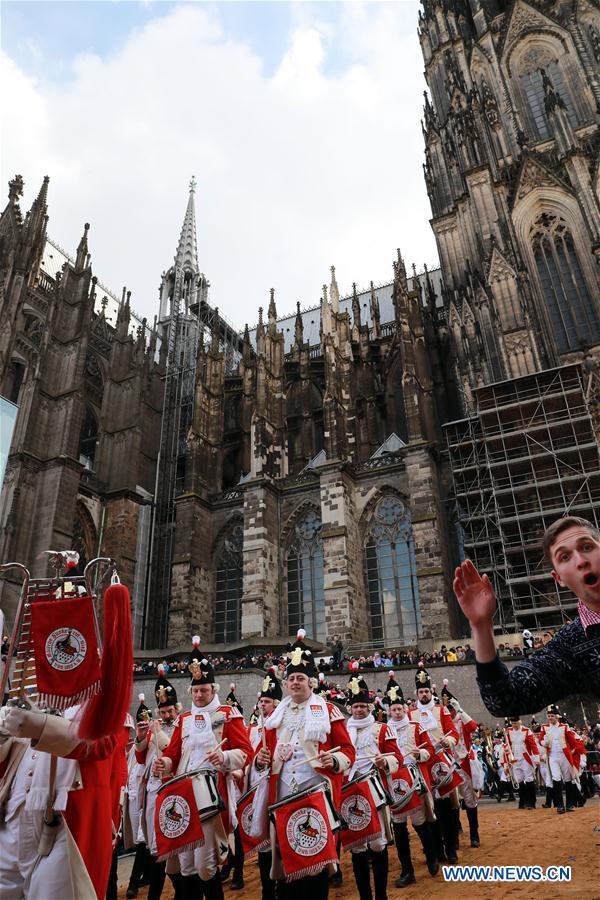 GERMANY-COLOGNE-ROSE MONDAY-CARNIVAL PARADE