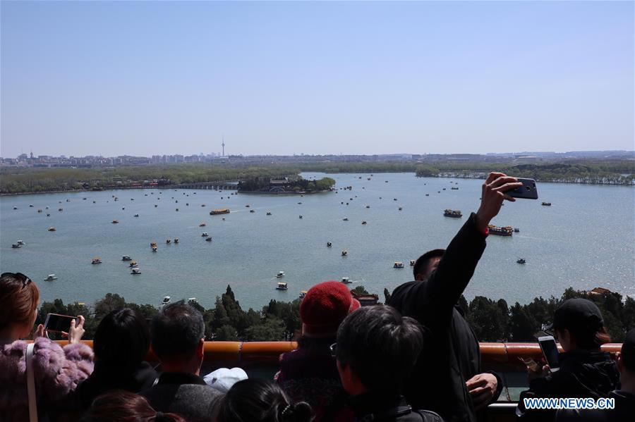 CHINA-BEIJING-SPRING-THE SUMMER PALACE (CN)