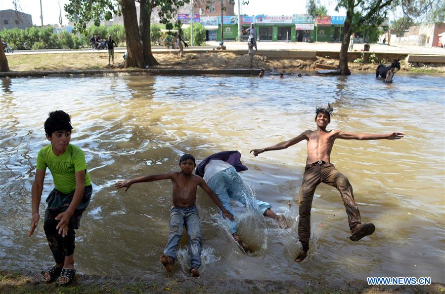 PAKISTAN-LAHORE-HEATWAVE