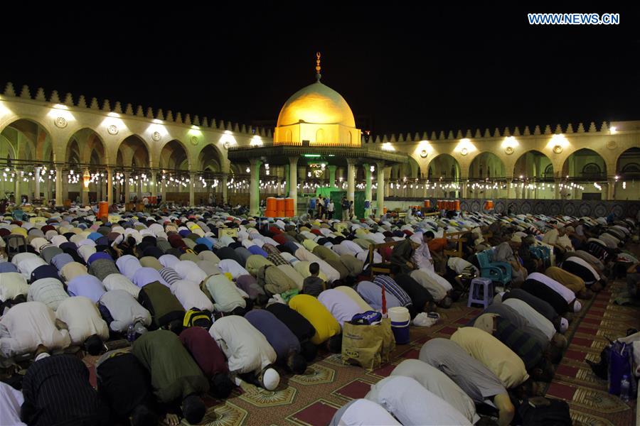 EGYPT-CAIRO-RAMADAN-LAYLAT AL-QADR-NIGHT PRAYER