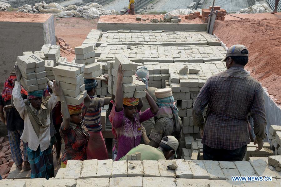 BANGLADESH-DHAKA-BRICKFIELD-LABOURERS