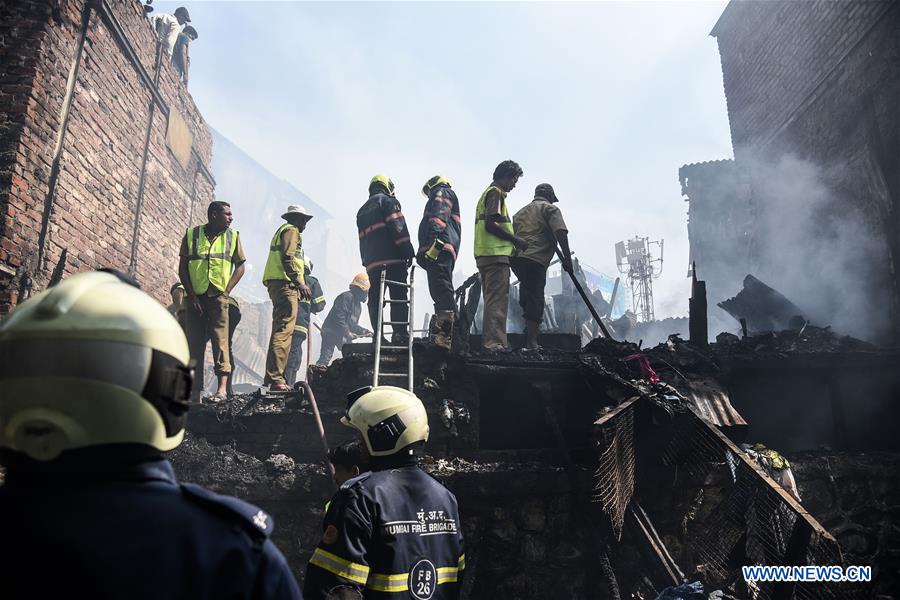 INDIA-MUMBAI-FIRE-SLUM