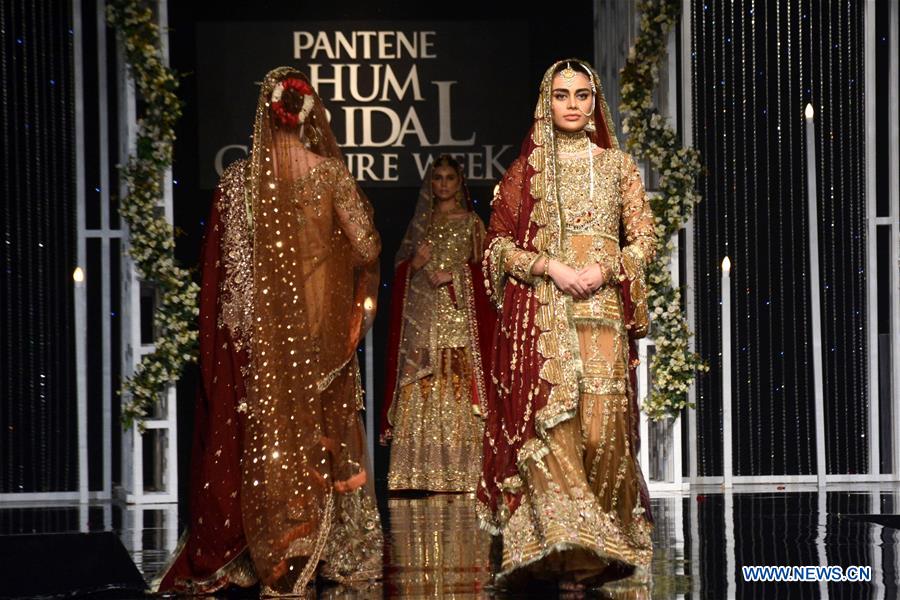 PAKISTAN-LAHORE-FASHION WEEK