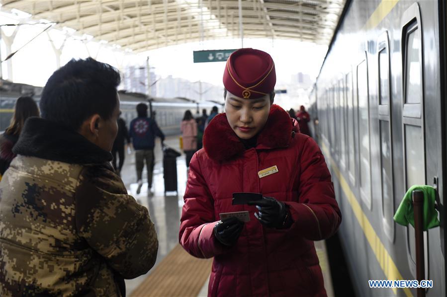 #CHINA-SPRING FESTIVAL-EVE-WORK (CN)