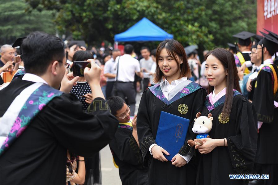 CHINA-HIGHER EDUCATION-GRADUATION (CN)