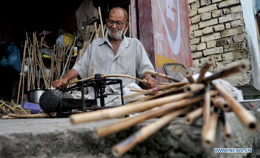 KASHMIR-JAMMU-HOOKAH