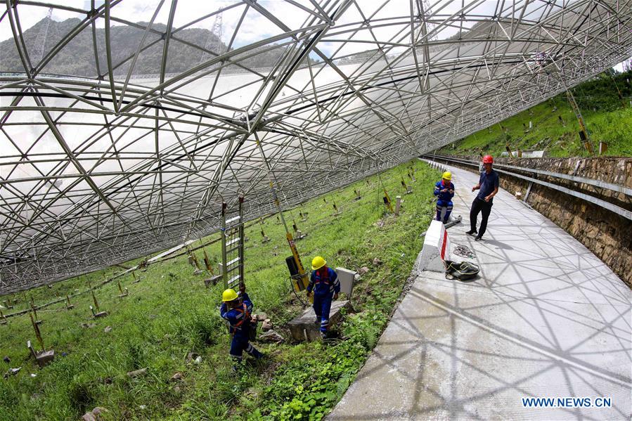 (SCI-TECH)CHINA-GUIZHOU-FAST TELESCOPE-MAINTENANCE (CN)