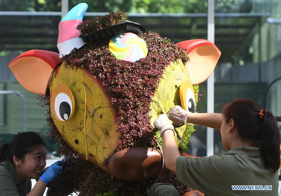 SINGAPORE-LUNAR NEW YEAR-CELEBRATIONS