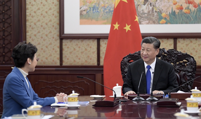 Xi Focus: Xi meets with HKSAR chief executive