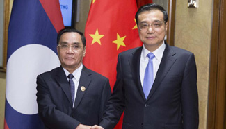 Premier Li meets Lao counterpart in Malaysia