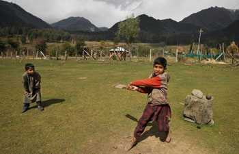 Daily life in Srinagar city, Indian-controlled Kashmir