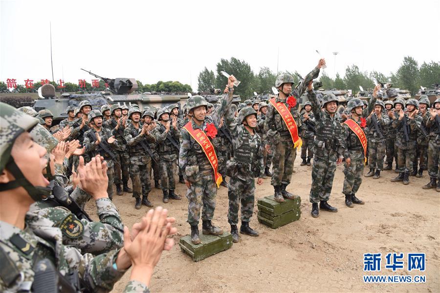 （圖文互動）（1）勝戰(zhàn)密碼代代傳——陸軍第83集團(tuán)軍某旅紅一連傳承紅色基因鍛造強(qiáng)軍標(biāo)兵記事