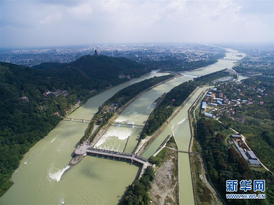 （壯麗70年·奮斗新時代——共和國發(fā)展成就巡禮·圖文互動）（2）治蜀往事激越 興川今朝豪邁——新中國成立70年四川發(fā)展巡禮