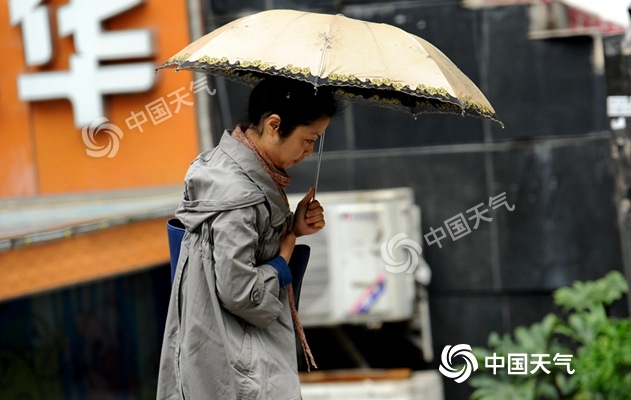 臺風(fēng)雨“侵?jǐn)_”華東沿海 北方緩升溫多地將回歸30℃