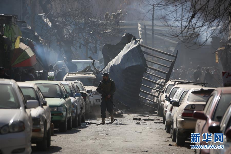 （國際）（4）阿富汗喀布爾市區(qū)爆炸致上百人死傷