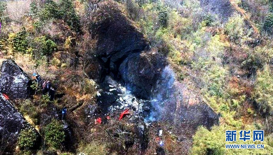 （國際）（1）尼泊爾一直升機(jī)墜毀　民航部長等7人遇難