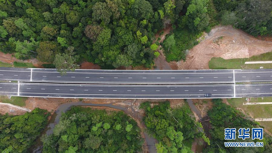 （國際·圖文互動(dòng)）（5）中企承建斯里蘭卡南部高速公路延長(zhǎng)線全線通車